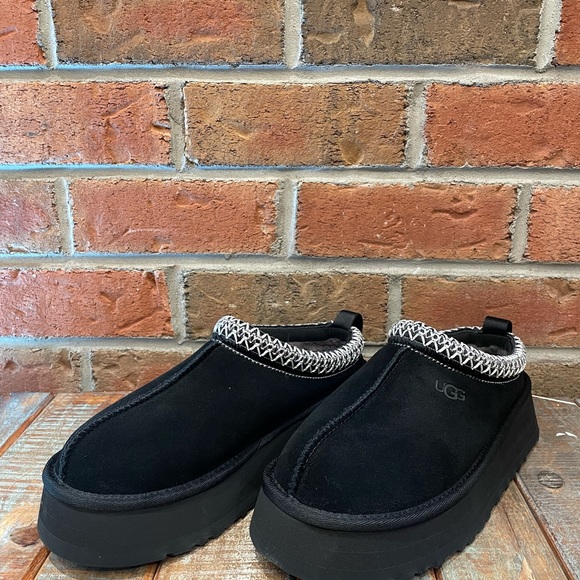 Ugg Tazz - Picture 2 of 9